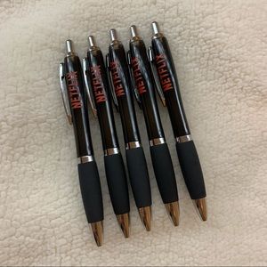 NETFLIX BLACK PENS